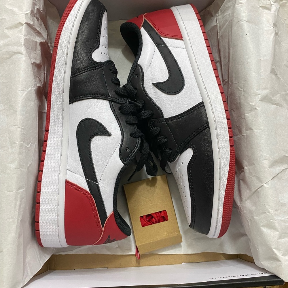 Jordan 1 Low Black Toe Size 10